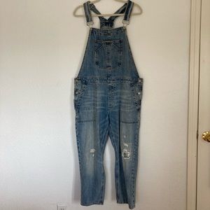 GAP size Large petite distressed light denim wash overalls